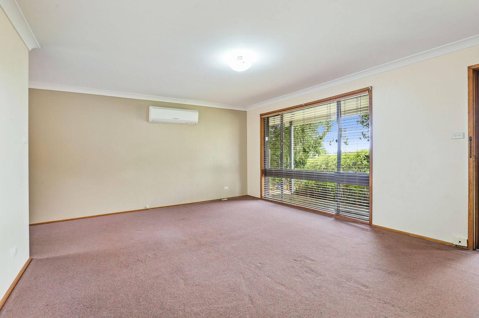 2/54 Dalveen Road, Bolwarra Heights NSW 2320, Image 1