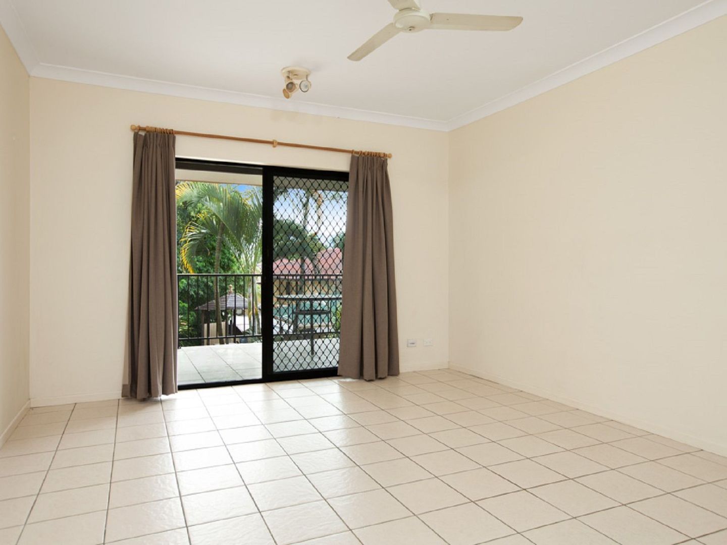 26/3-9 Stratford Parade, Stratford QLD 4870, Image 2