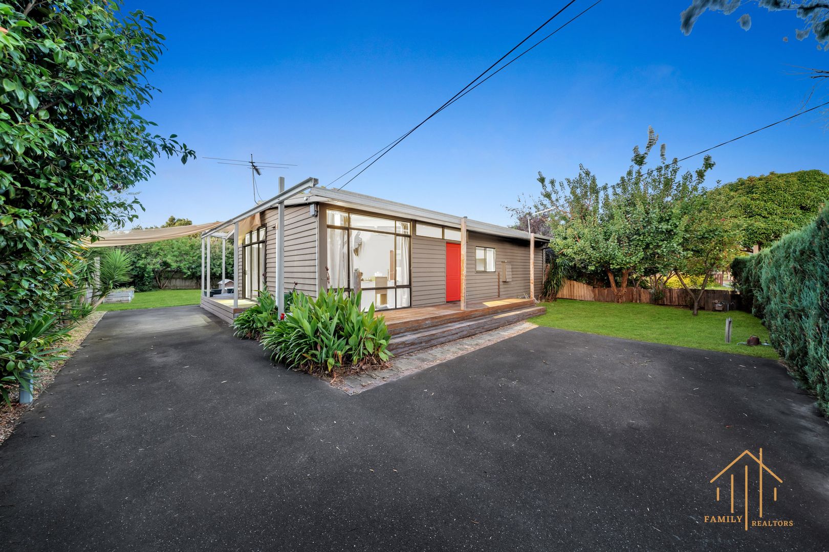 15 Belvedere Road, Seaford VIC 3198, Image 2