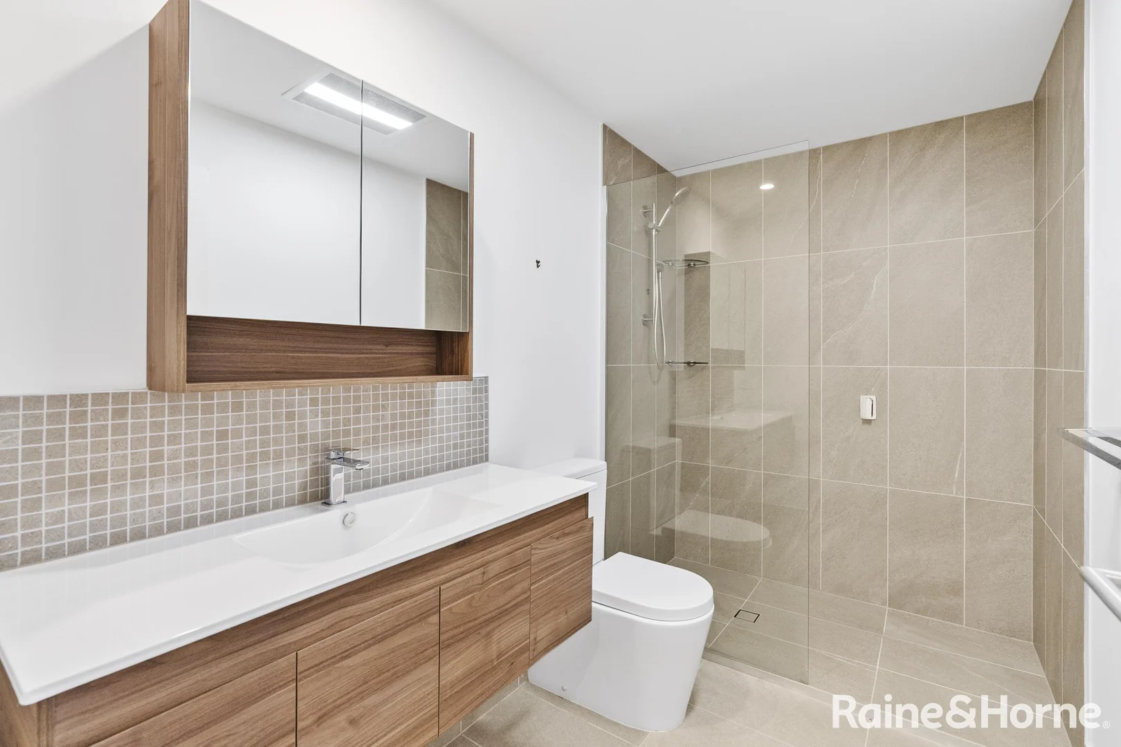 Additional image 18 of 32 Paperbark Crescent, Kingston TAS 7050