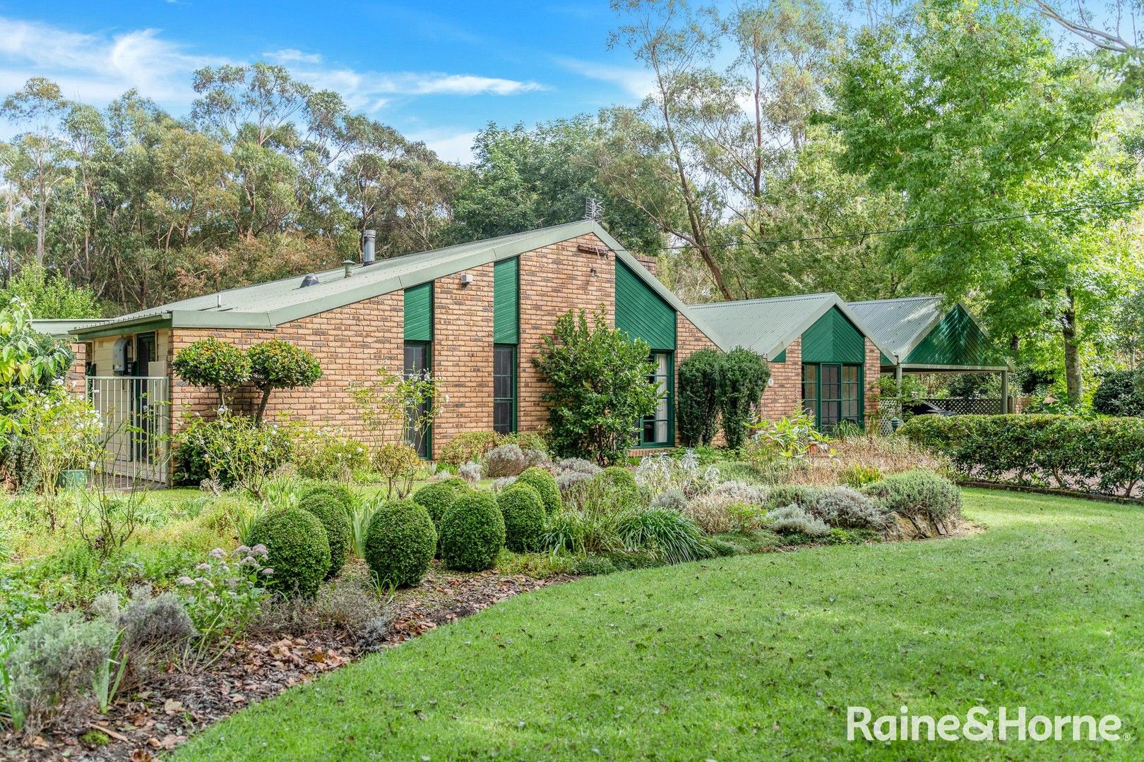 8 Casuarina Crescent, Fitzroy Falls NSW 2577, Image 2