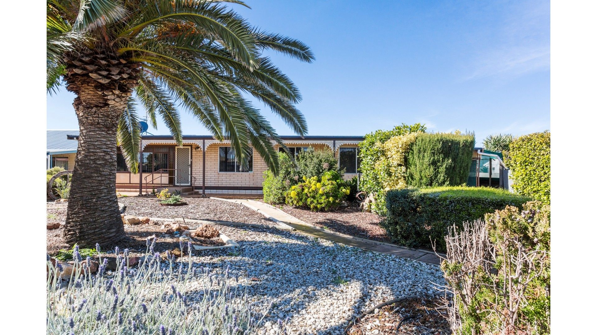 4 bedrooms House in 1 Gardner Avenue TUMBY BAY SA, 5605