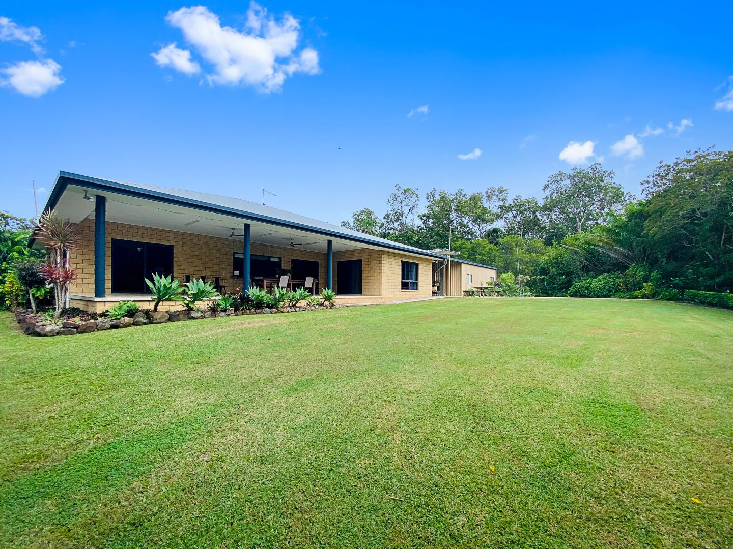 14 Champion Court, Alligator Creek QLD 4740, Image 1