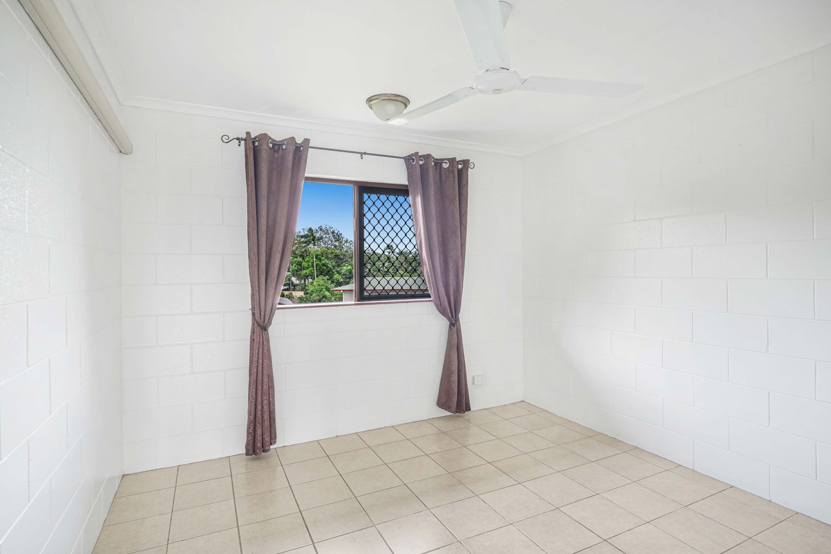 11/94-96 Birch Street, Manunda QLD 4870, Image 2