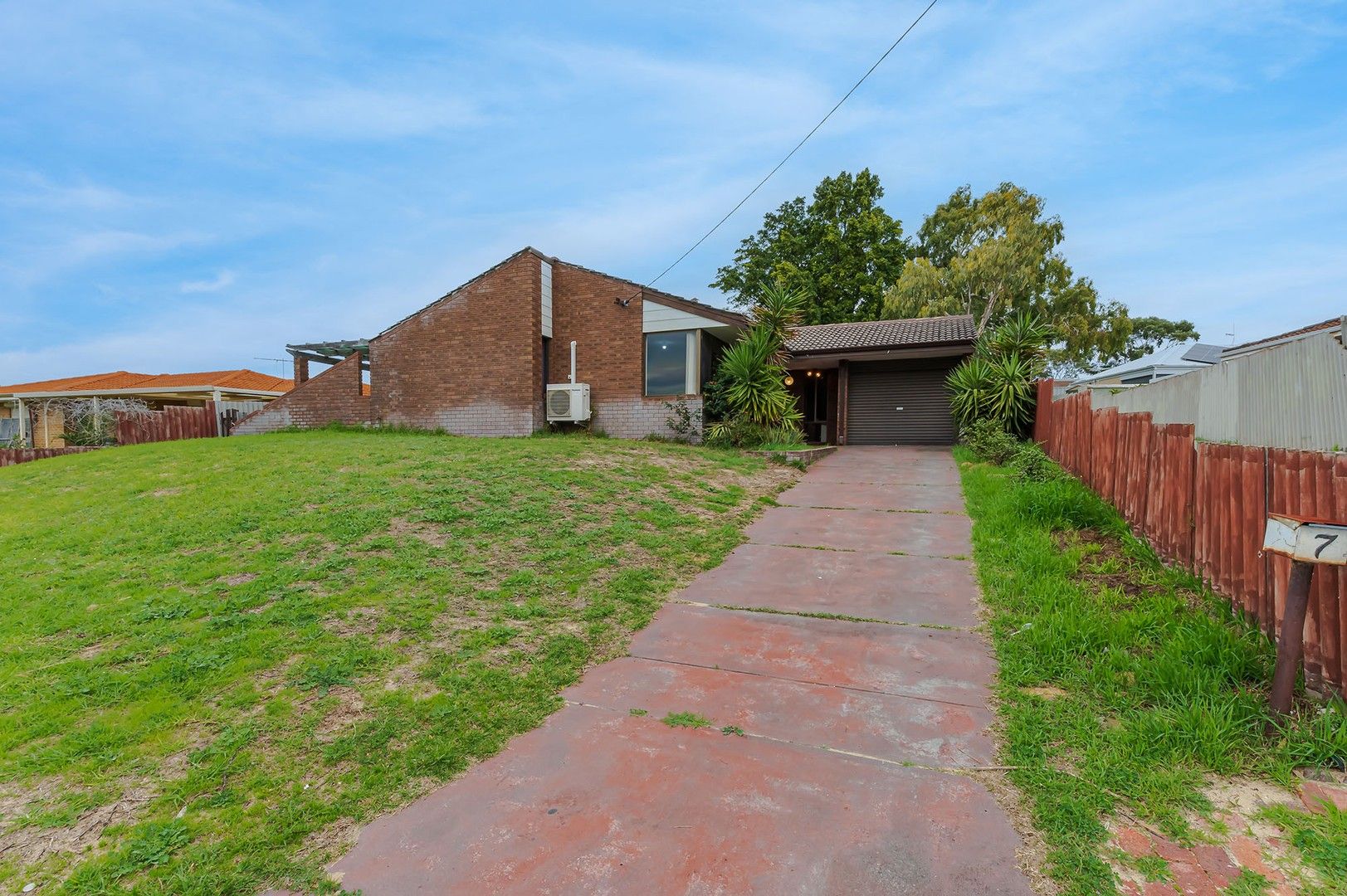 4 bedrooms House in 7 Lawson Way PADBURY WA, 6025