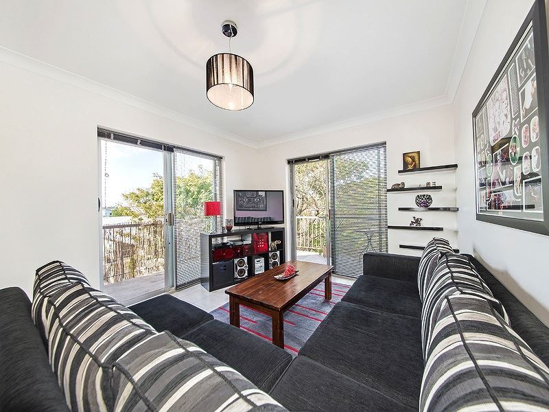 2 bedrooms Apartment / Unit / Flat in 6/34 York Street COORPAROO QLD, 4151