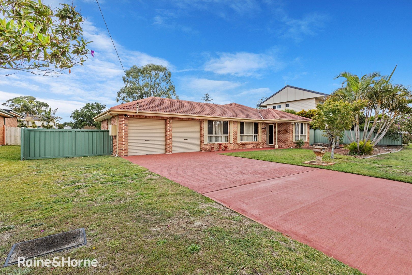 8 Clemenceau Crescent, Tanilba Bay NSW 2319, Image 0