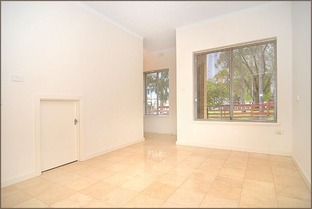 2/5 Loch Street, Stepney SA 5069, Image 2