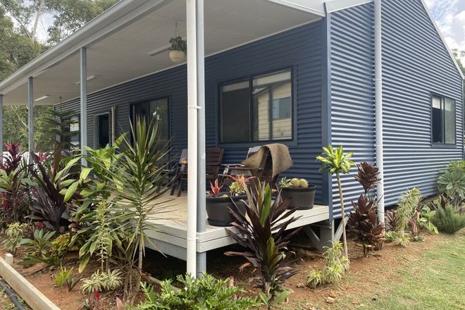 Picture of 32 Channel St, RUSSELL ISLAND QLD 4184
