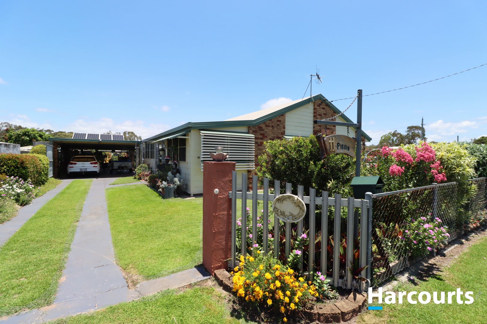 2 bedrooms House in 11 Smith Street BUXTON QLD, 4660