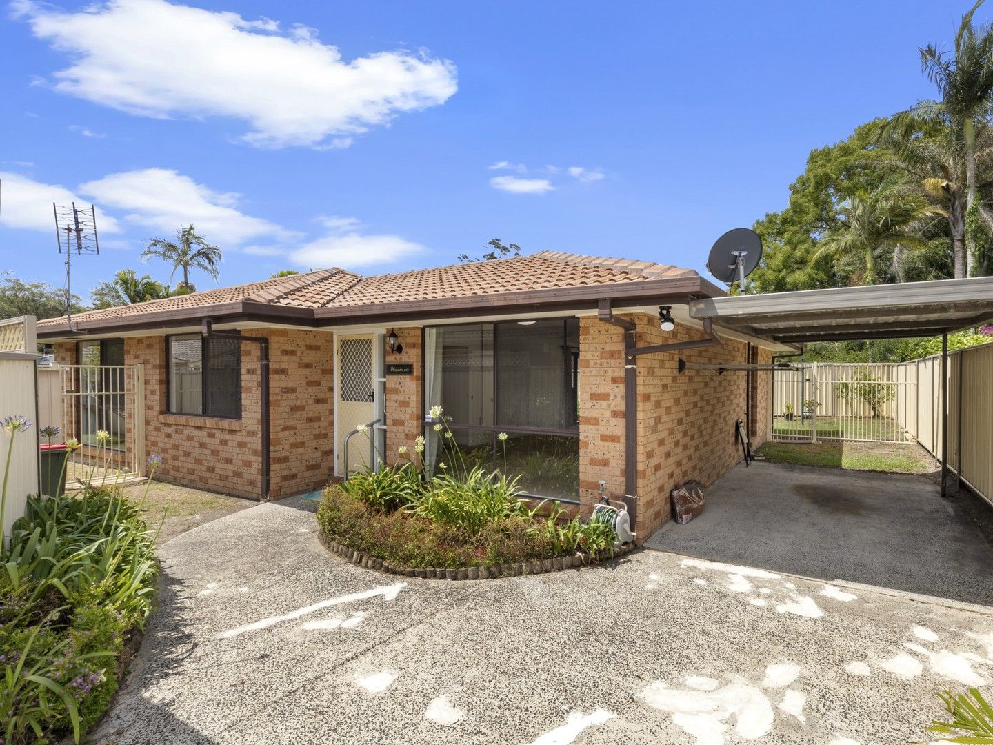 3 bedrooms House in 2/11 Donna Close LISAROW NSW, 2250