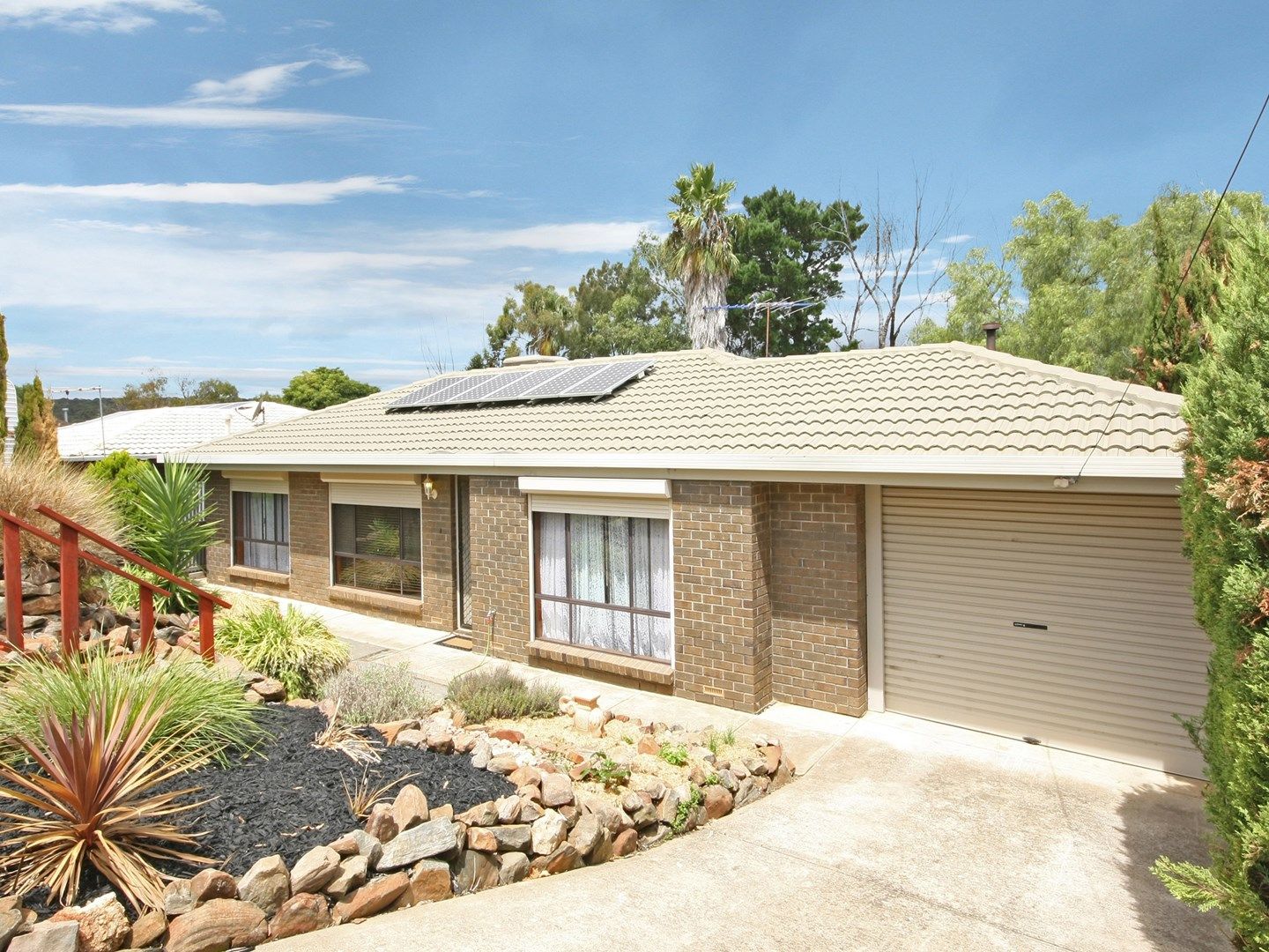 64 Oakridge Rise, Huntfield Heights SA 5163, Image 0