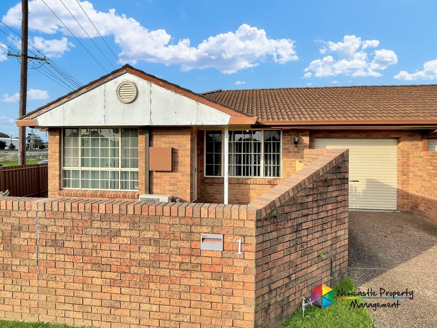 2 bedrooms Semi-Detached in 1 Teramby Road HAMILTON NSW, 2303