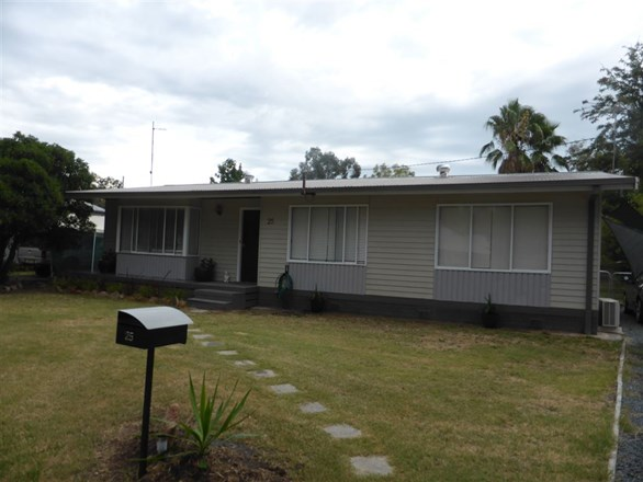 25 Young Street, Holbrook NSW 2644