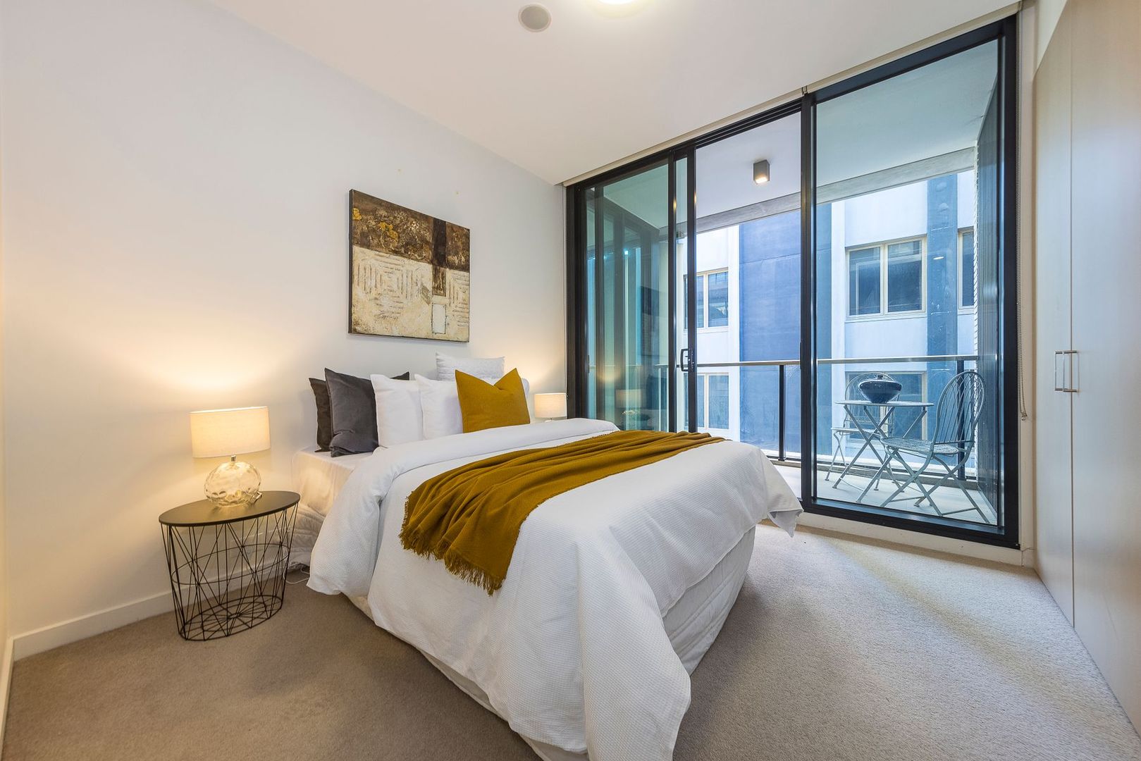 804/70 Queens Road, Melbourne VIC 3004, Image 2