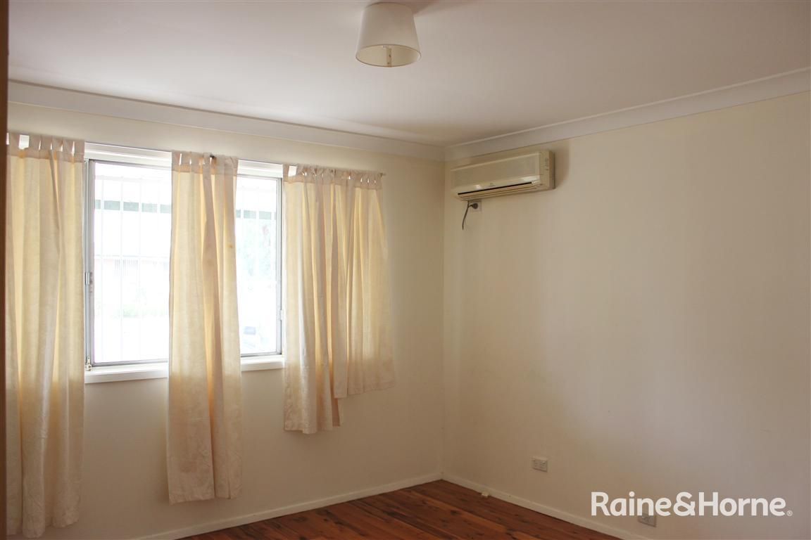 10 AVONLEA ST, Canley Heights NSW 2166, Image 2
