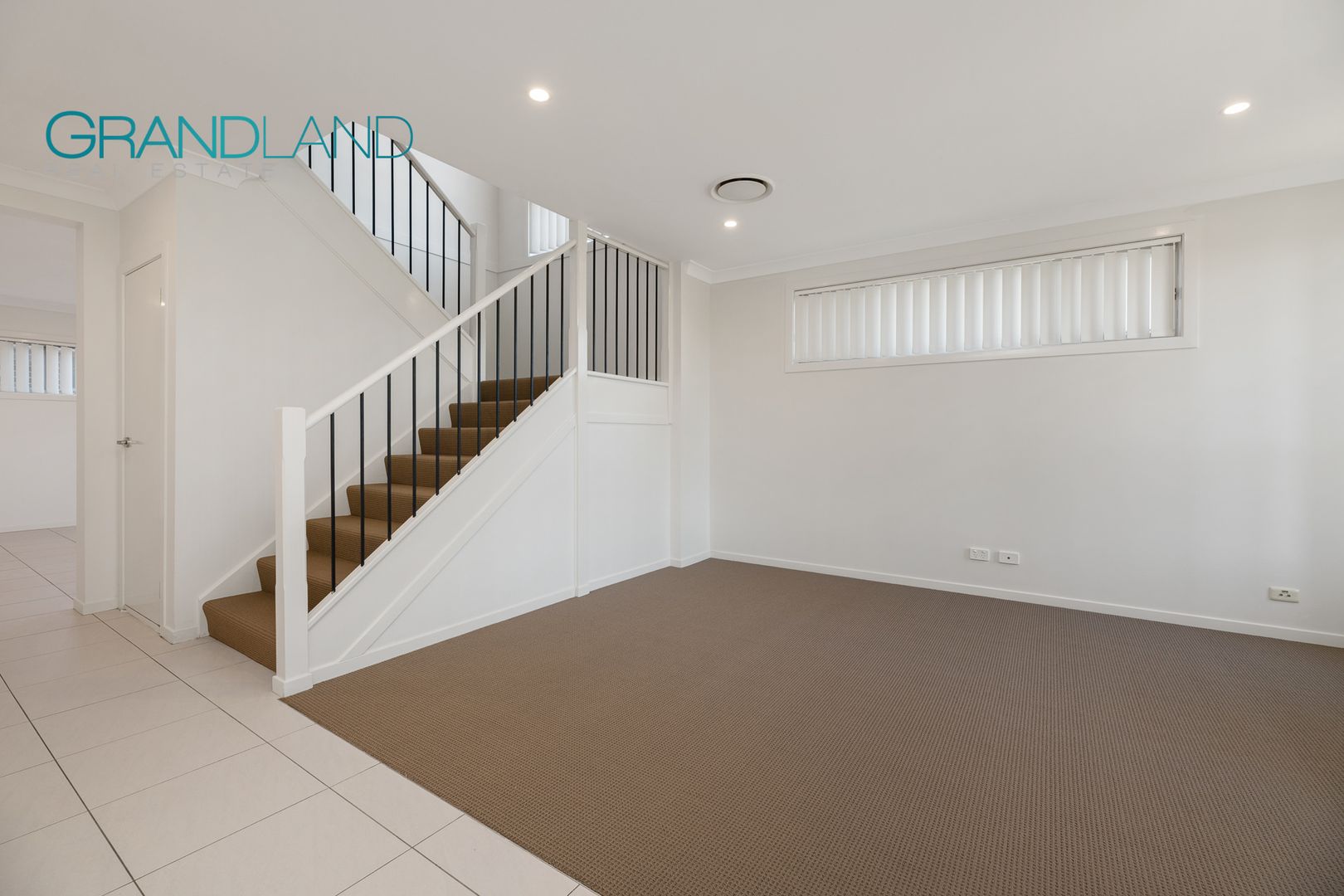 27 Sawsedge Avenue, Denham Court NSW 2565, Image 2