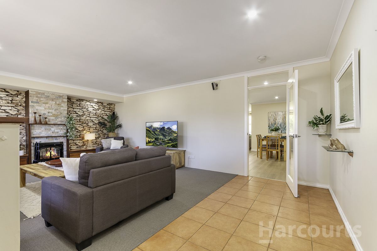 53 Twilight Circuit, Ridgewood WA 6030, Image 2