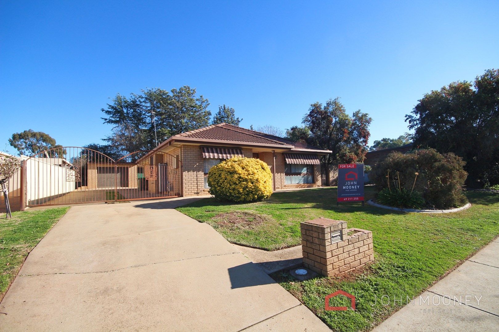 32 Pugsley Avenue, Estella NSW 2650, Image 0