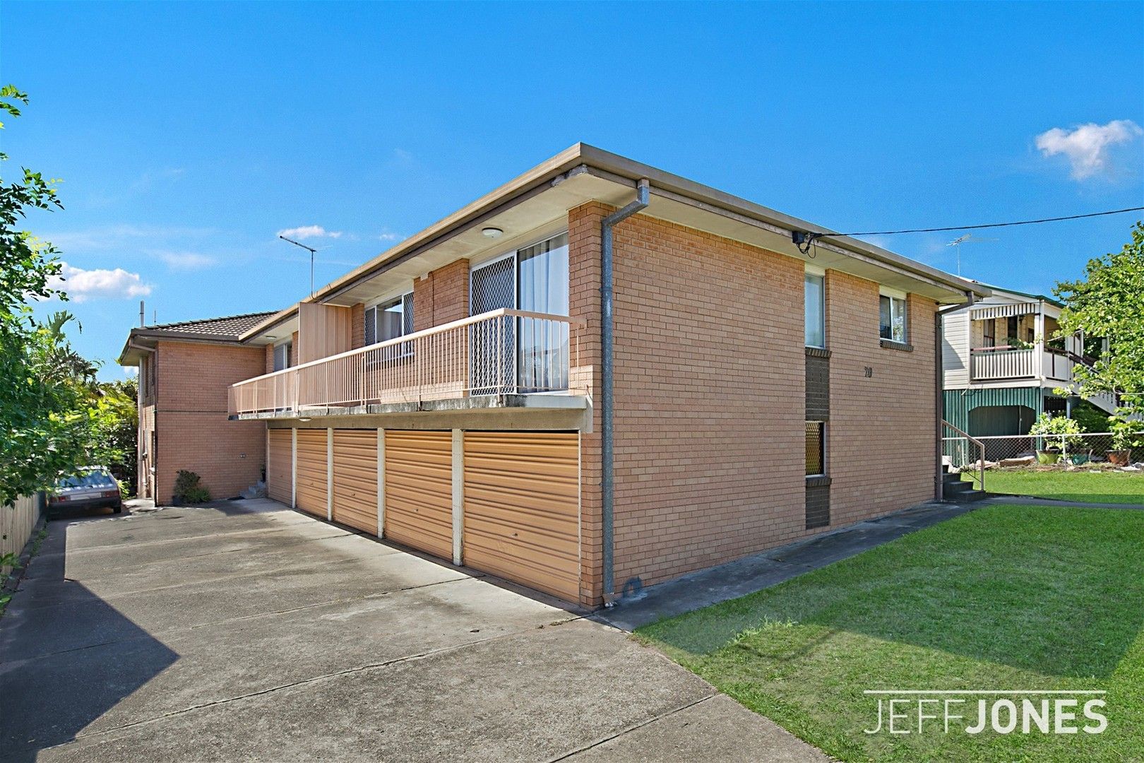 2 bedrooms Apartment / Unit / Flat in 2/20 Shakespeare Street COORPAROO QLD, 4151