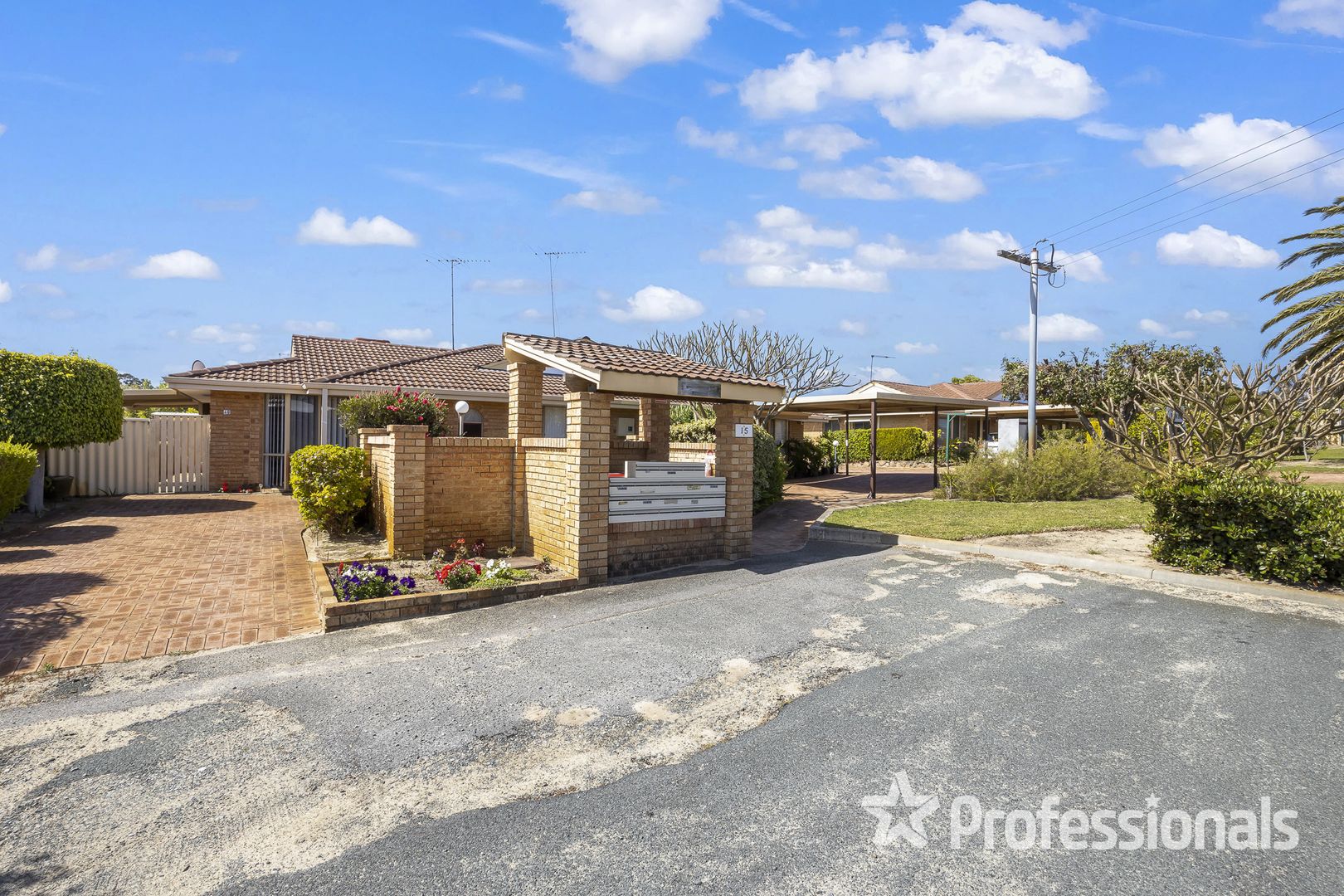 33/15 Mereworth Way, Marangaroo WA 6064, Image 2