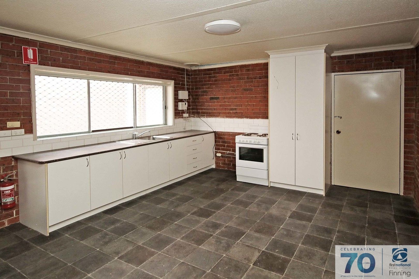 2 bedrooms Apartment / Unit / Flat in 15 (rear) Camms Road CRANBOURNE VIC, 3977