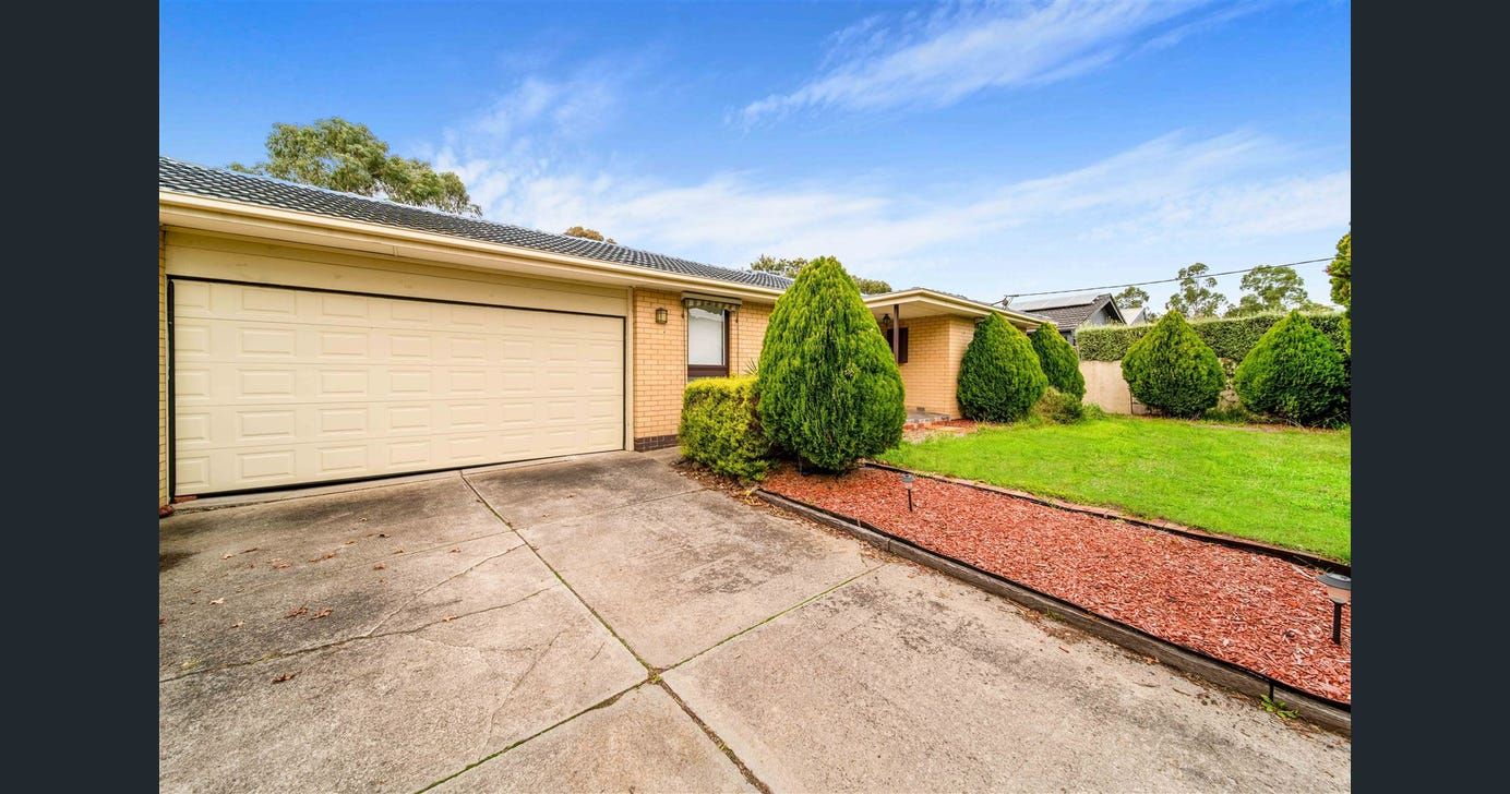 3 bedrooms House in 4 Westlands Road GLEN WAVERLEY VIC, 3150