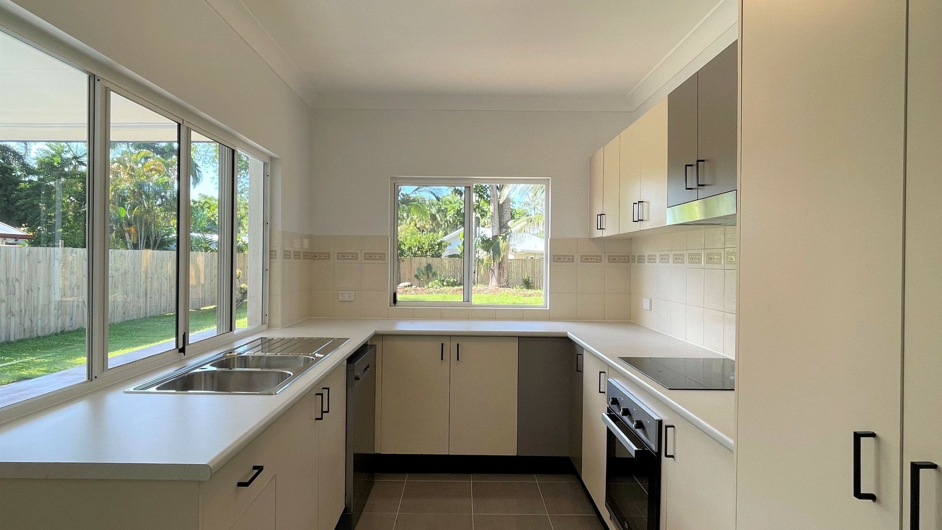 4 Allamanda St, Cooya Beach QLD 4873, Image 2