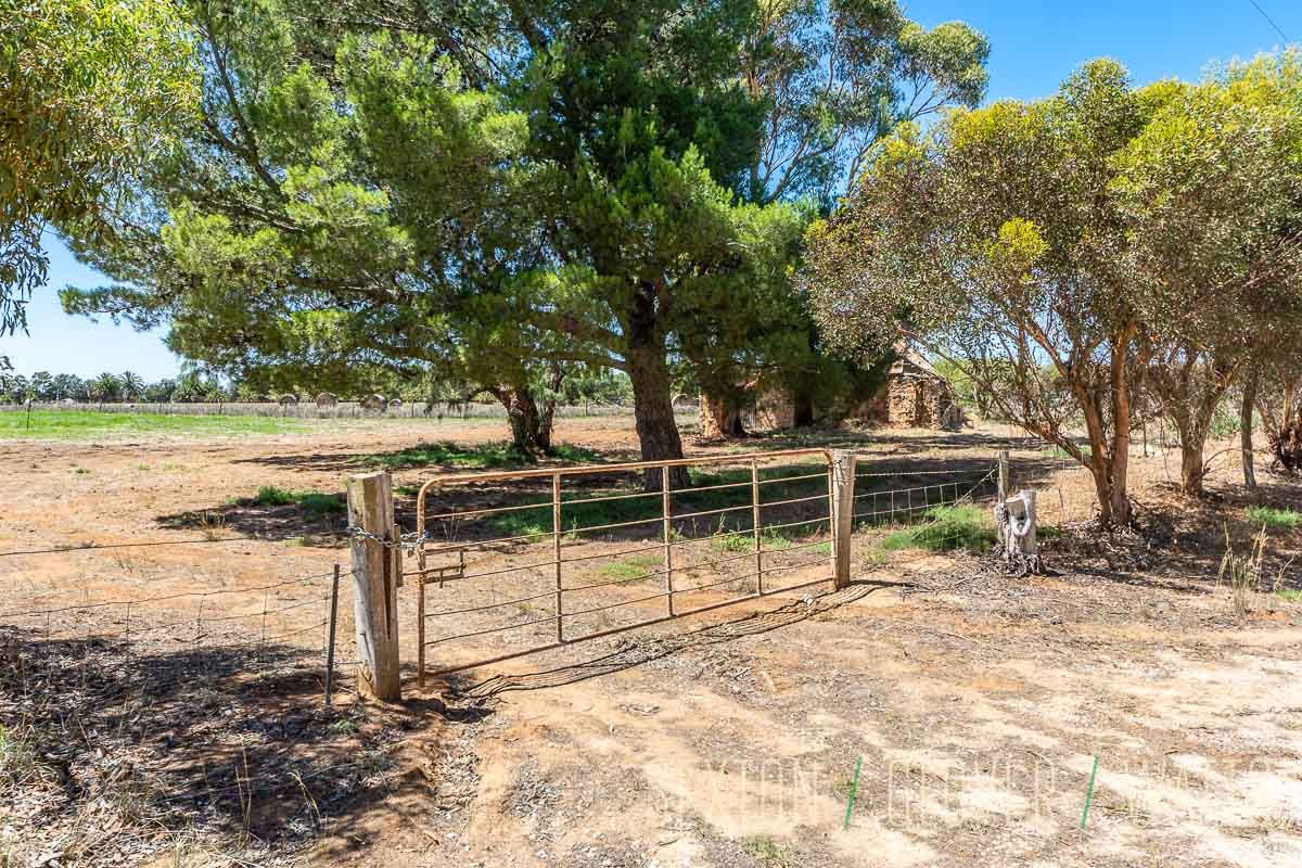 83 Angas Plains Road, Belvidere SA 5255, Image 2