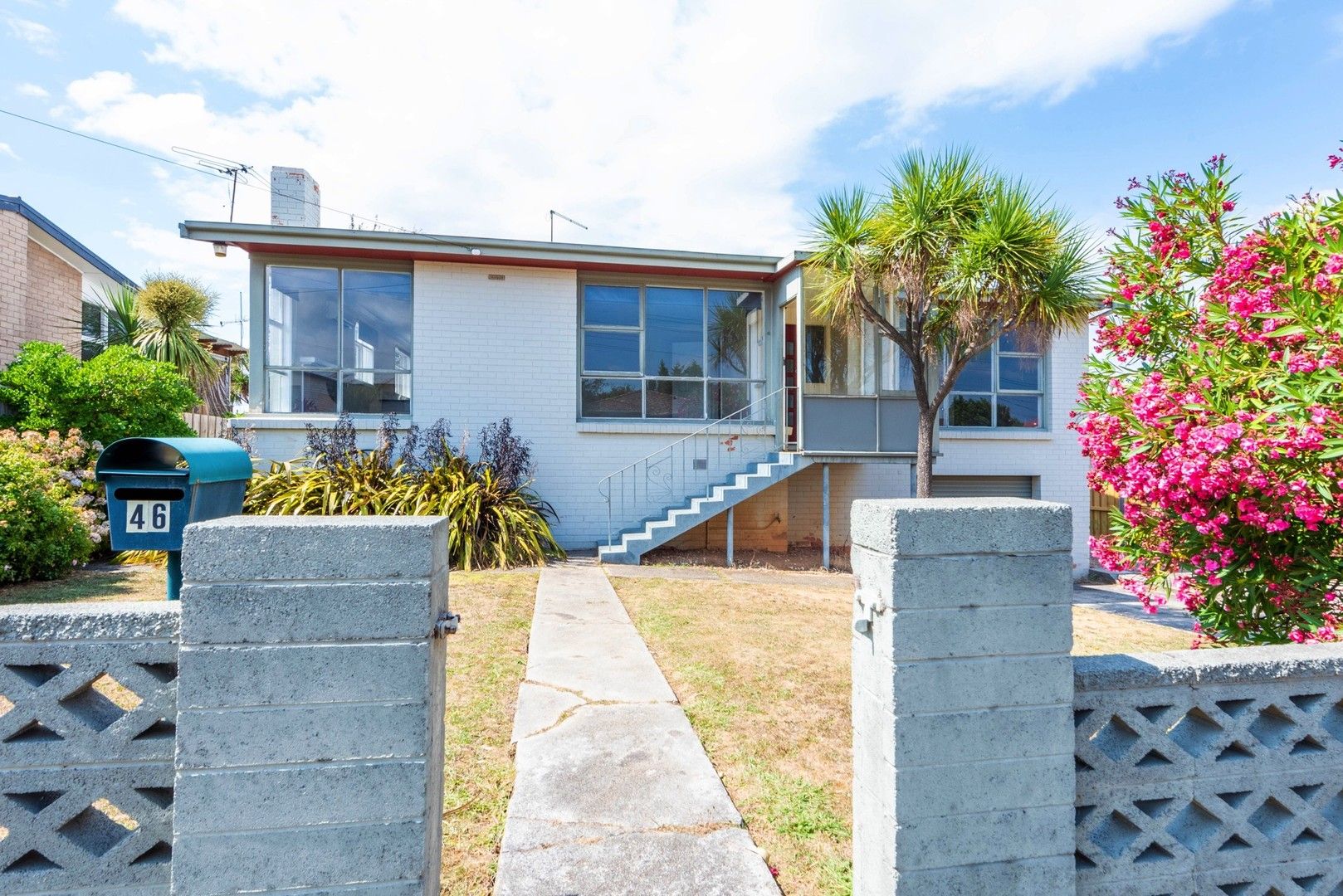 3 bedrooms House in 46 Paringa Avenue NEWNHAM TAS, 7248