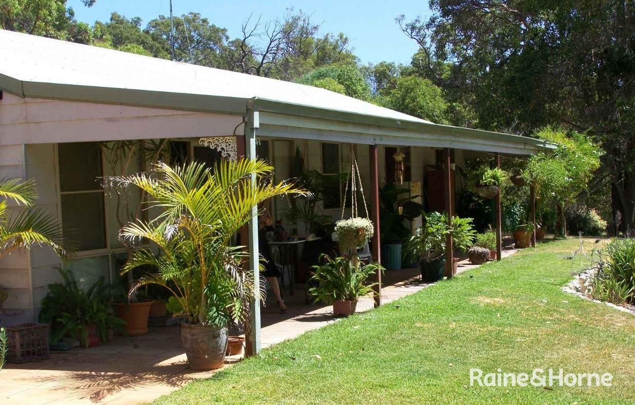 3 bedrooms House in 16 Harvey View Drive HERRON WA, 6211