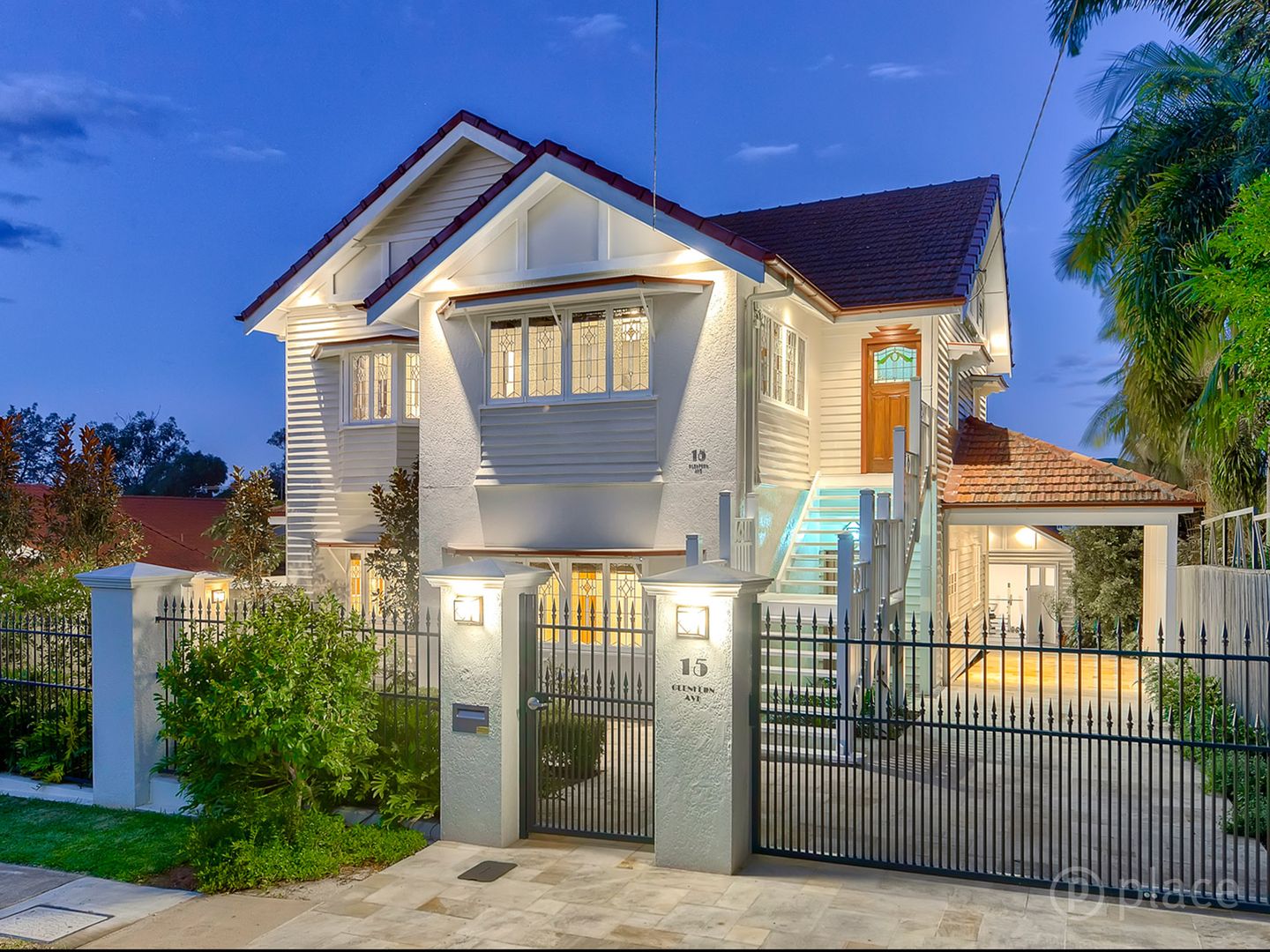 15 Glenfern Avenue, Kedron QLD 4031