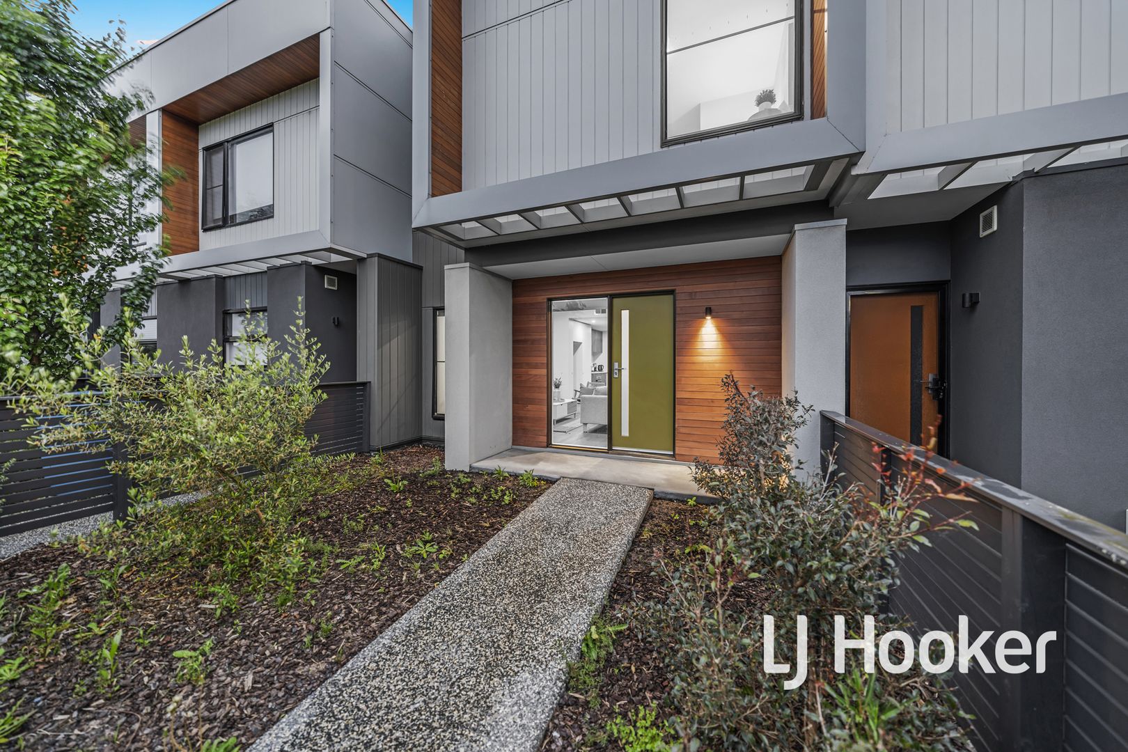 37 Villagers Street, Cranbourne East VIC 3977, Image 1