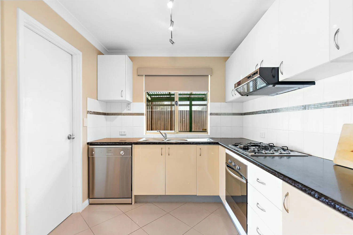 Additional image 6 of 27 Woodley Way, Parmelia WA 6167