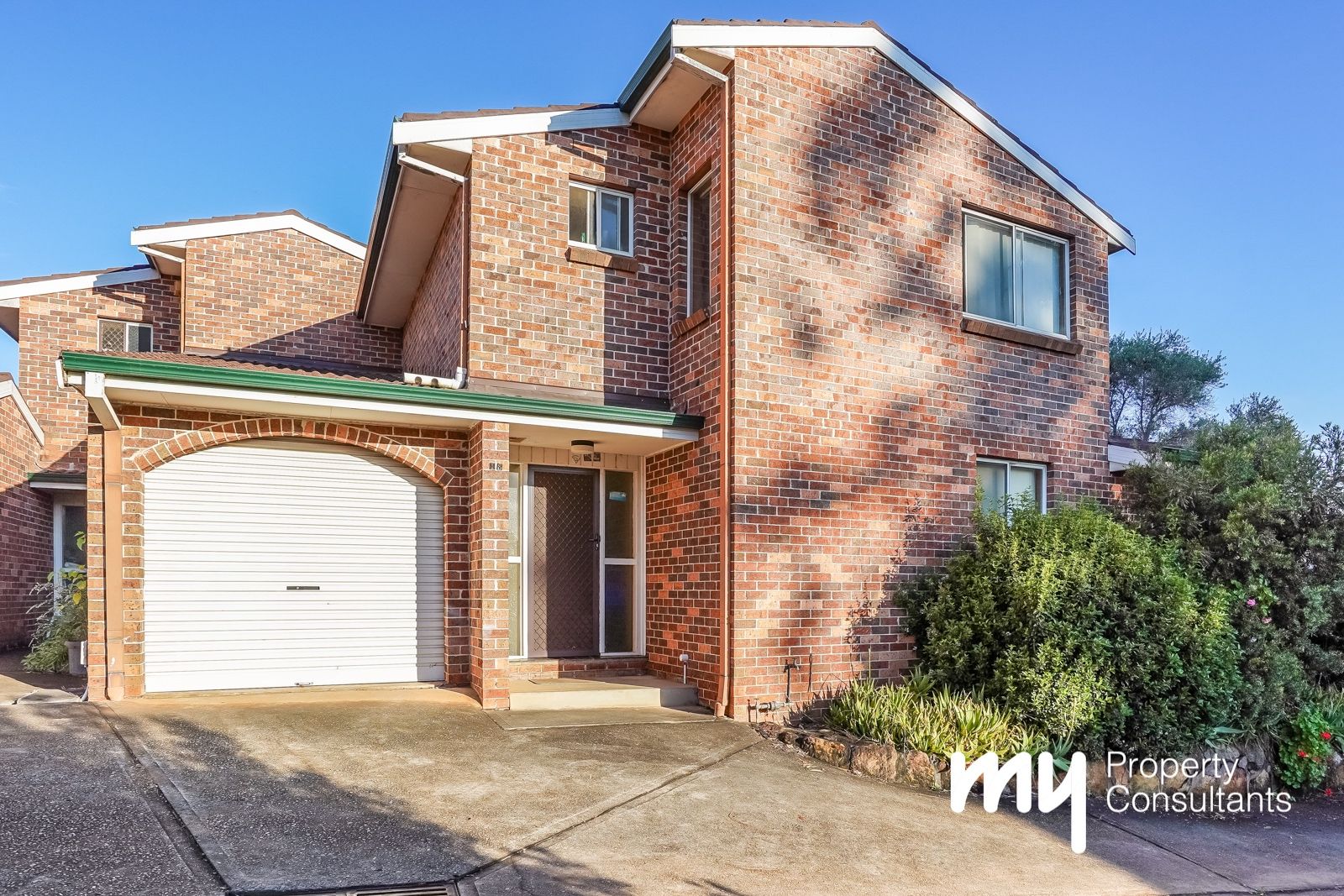 18/18 Hosking Crescent, Glenfield NSW 2167, Image 1