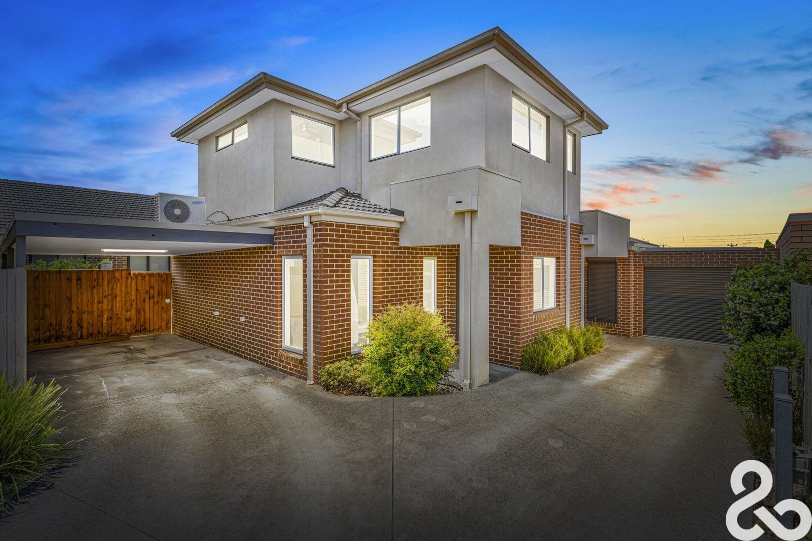 2 bedrooms Townhouse in 2/13 Raymond Street LALOR VIC, 3075