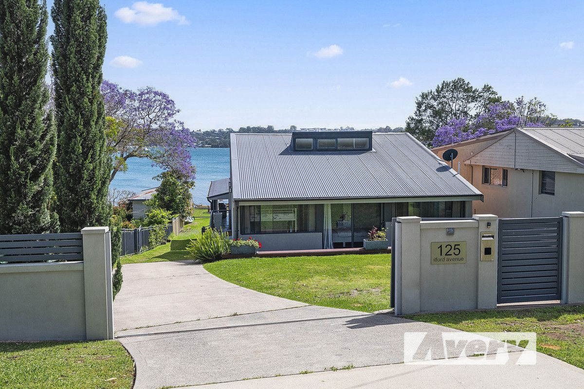 4 bedrooms House in 125 Ilford Avenue ARCADIA VALE NSW, 2283