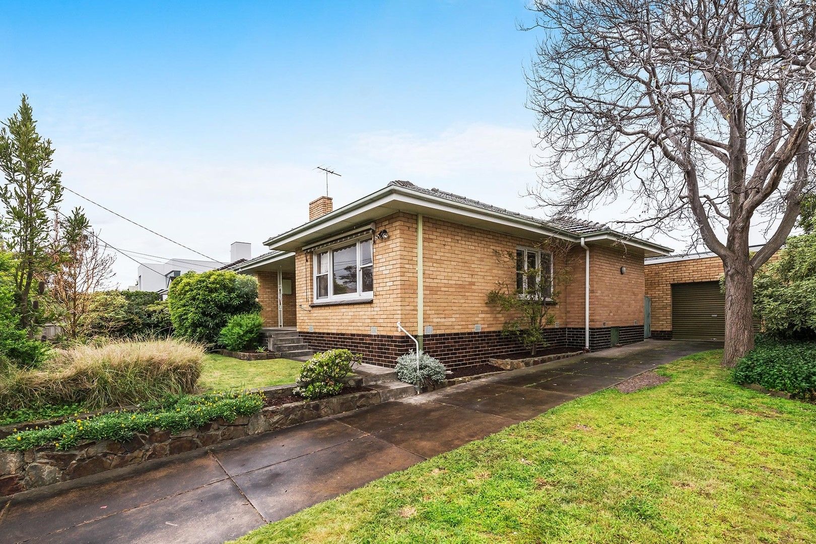 4 bedrooms House in 18 Wave Street HAMPTON VIC, 3188