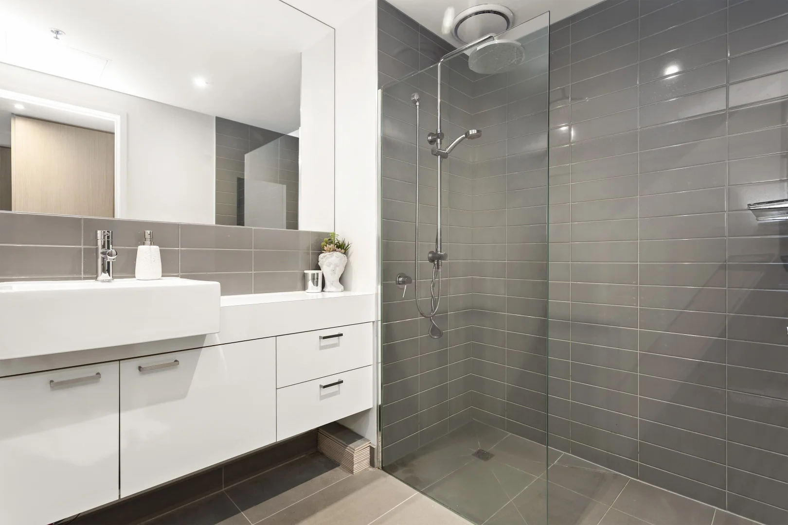 Additional image 6 of 104/175 Kangaroo Road, Hughesdale VIC 3166