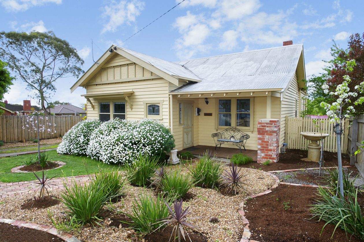 10 Minerva Road, Manifold Heights Property History & Address Research