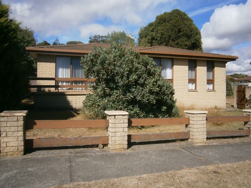 32 North Caroline Street, East Devonport Property History & Address