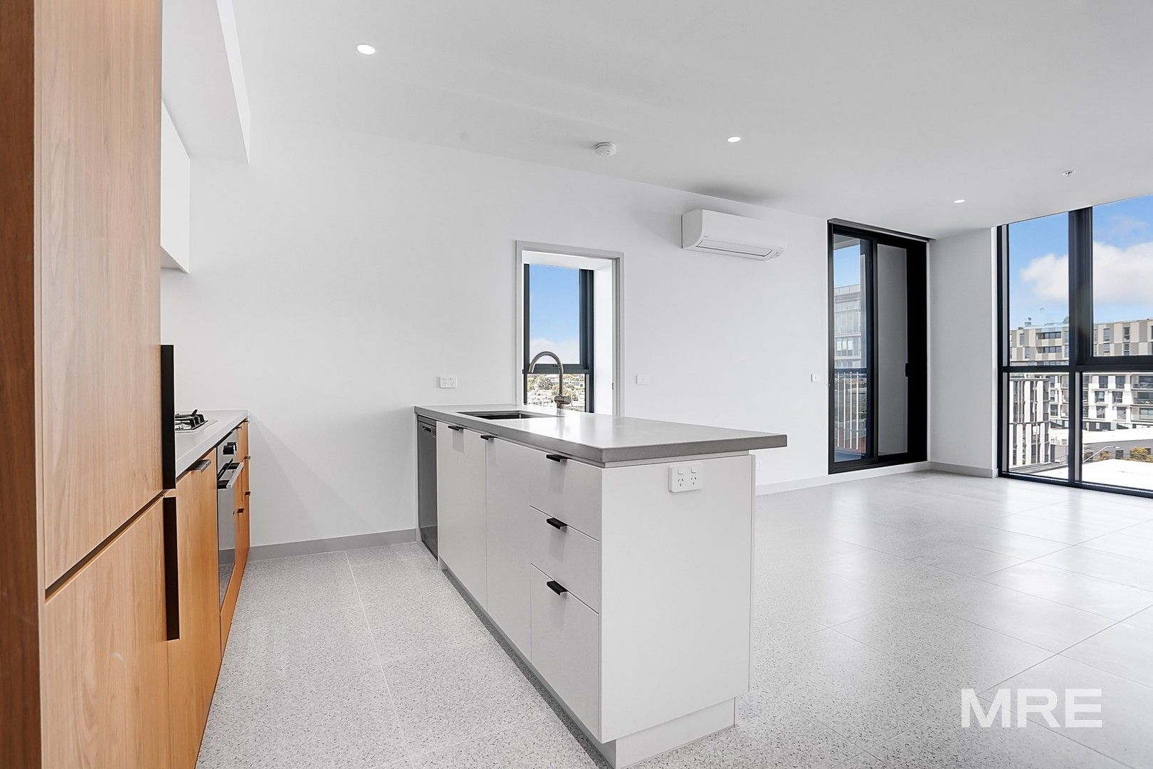 2 bedrooms Apartment / Unit / Flat in 604/138 Ferrars Street SOUTH MELBOURNE VIC, 3205