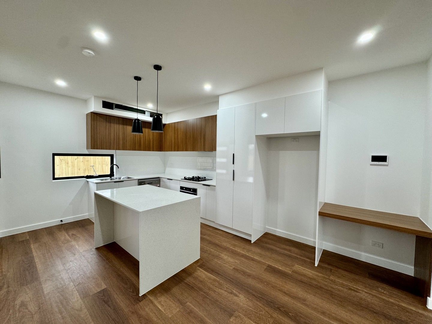 2 bedrooms Apartment / Unit / Flat in 3/106 Cuthbert Street BROADMEADOWS VIC, 3047