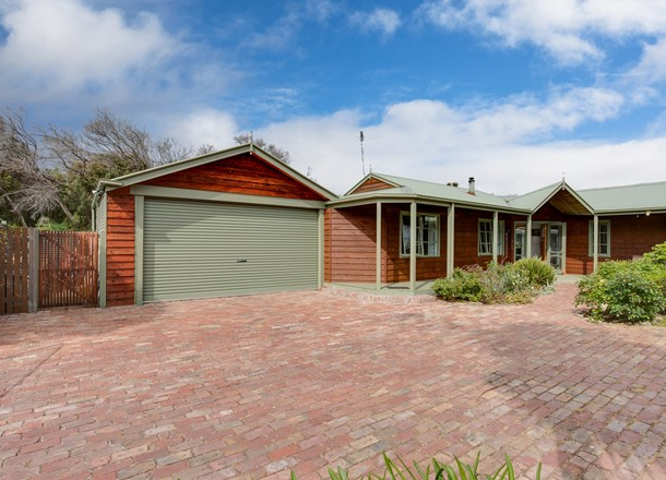 8 Saxon Street, Rye VIC 3941