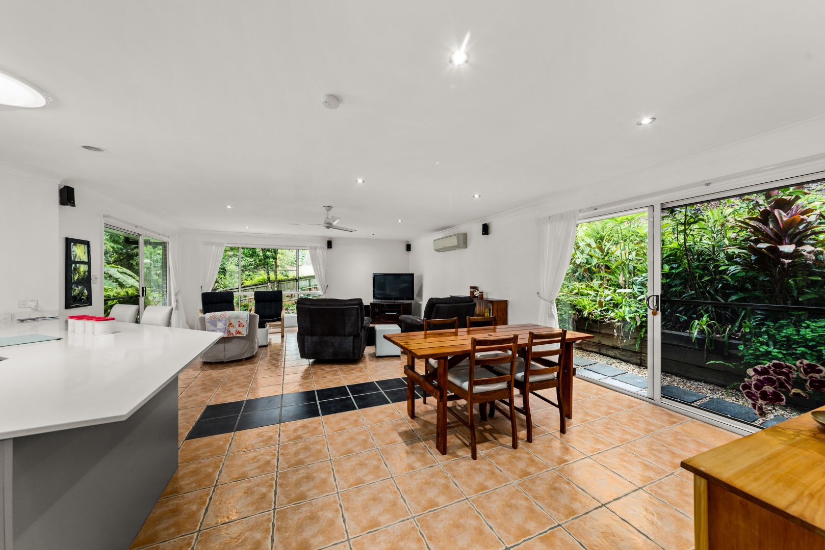12 Dolphin Drive, Nambour QLD 4560, Image 2