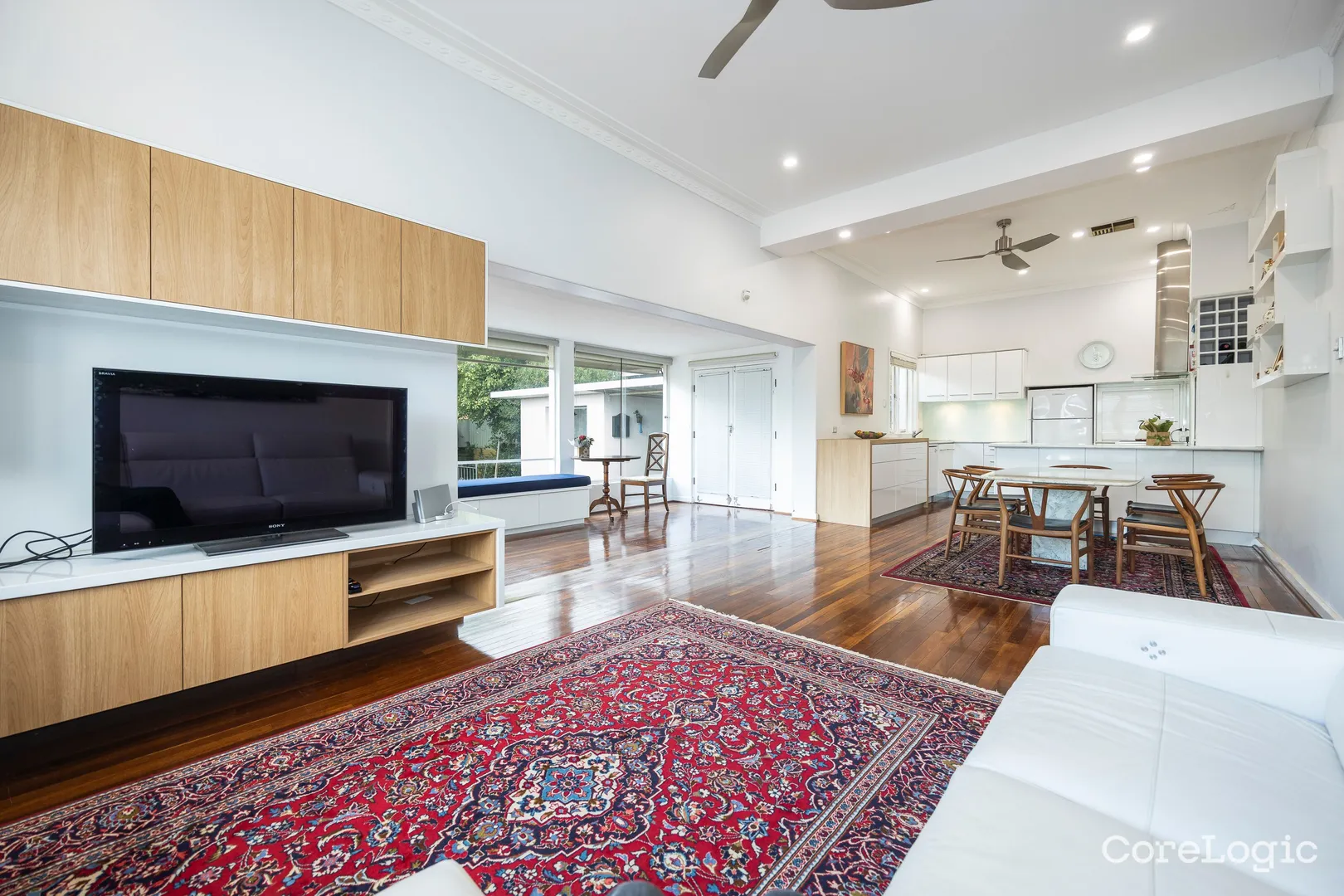 House in Bayswater - More