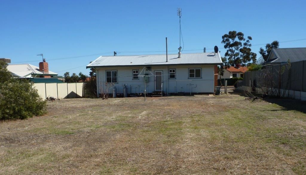 20 Camm Street, Corrigin WA 6375, Image 2