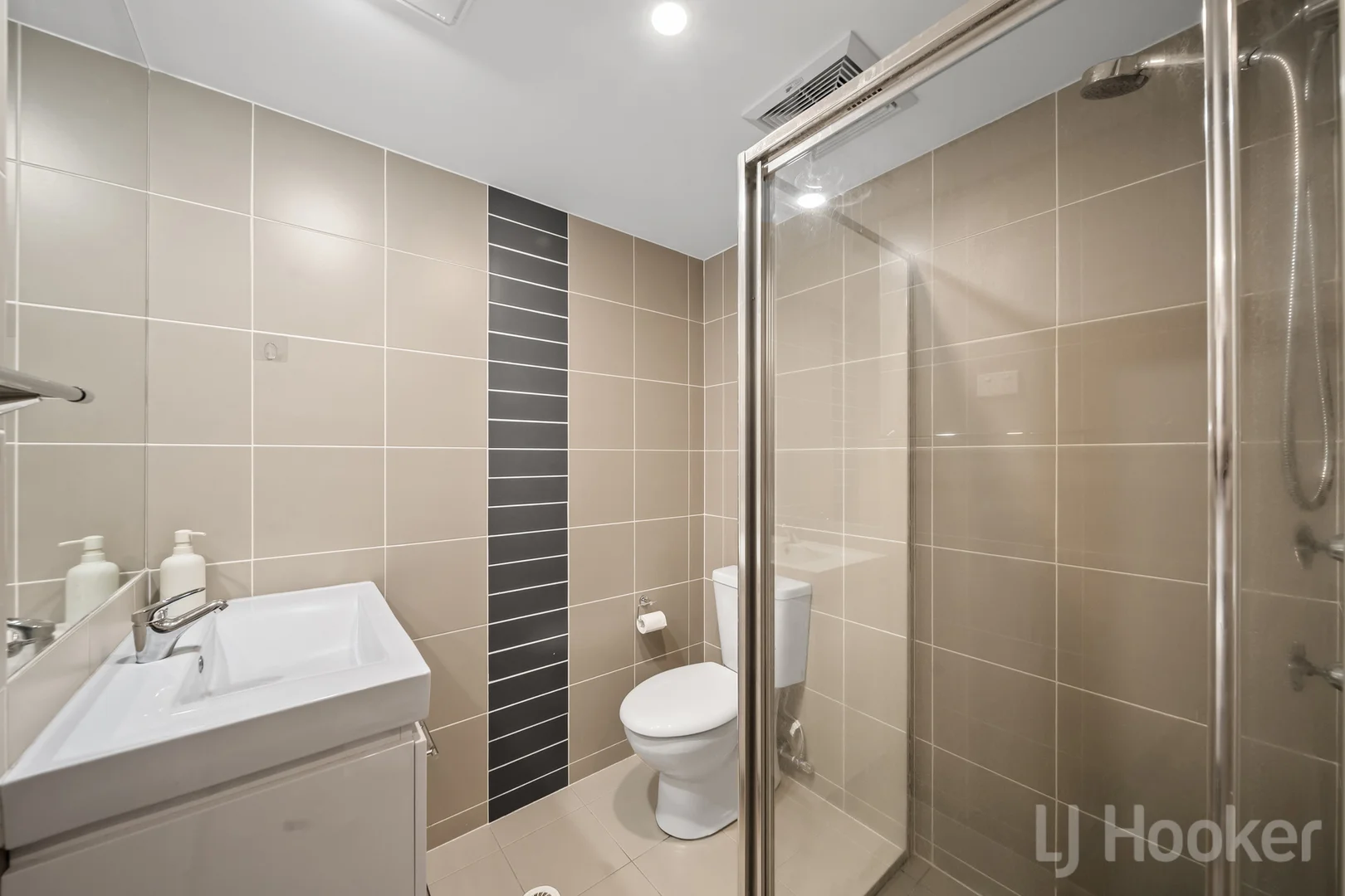 Additional image 19 of 17B/17 Uriarra Road, Queanbeyan NSW 2620