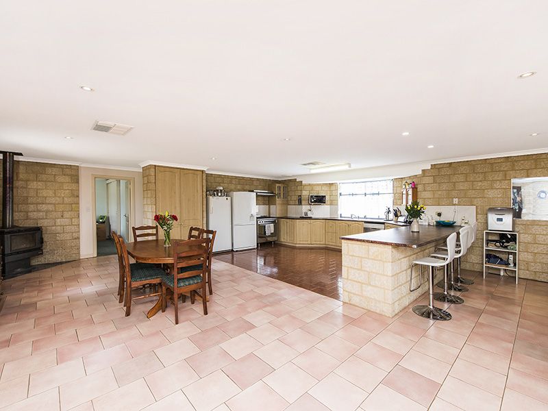 94 Country Drive, Oakford WA 6121, Image 1