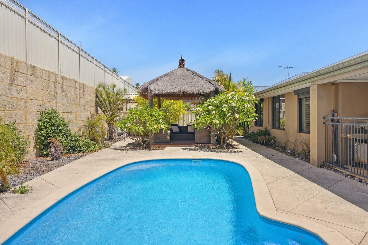 4 bedrooms House in 133 Arpenteur Drive BALDIVIS WA, 6171